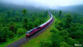 Railway Ministry Plans Strategic Land Monetisation Worth ₹8,000 Crore Across Mumbai's Prime Locations