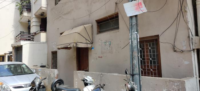 Built-up 1300 Sq.ft Commercial Space for Sale in Kotla Mubarakpur New Delhi by Satinder Built-up 1300 Sq.ft Commercial Space for Sale in Kotla Mubarakpur New Delhi by Satinder