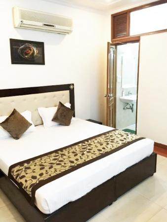 Serviced Apartment for Rent of Built-up 650. Sq.ft in Defence Colony New Delhi by Naaz Serviced Apartment for Rent of Built-up 650. Sq.ft in Defence Colony New Delhi by Naaz