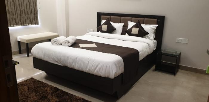 2 BHK Serviced Apartment for Rent of - On Request - in Indra Puri New Delhi by Edward Dodd 2 BHK Serviced Apartment for Rent of - On Request - in Indra Puri New Delhi by Edward Dodd