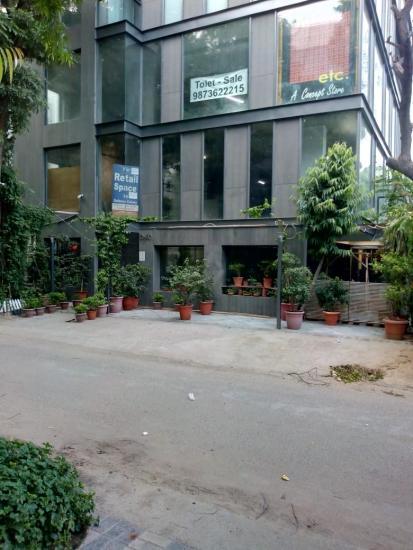 Built-up 2400 Sq.ft Office Space for Rent in Defence Colony New Delhi by Haripat Built-up 2400 Sq.ft Office Space for Rent in Defence Colony New Delhi by Haripat