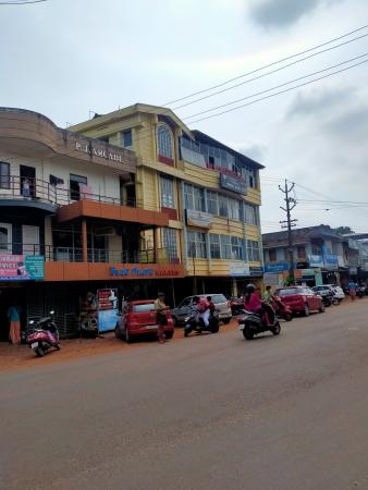 Built-up 2800 Sq.ft Office Space for Rent in Ernakulam by Eby Built-up 2800 Sq.ft Office Space for Rent in Ernakulam by Eby