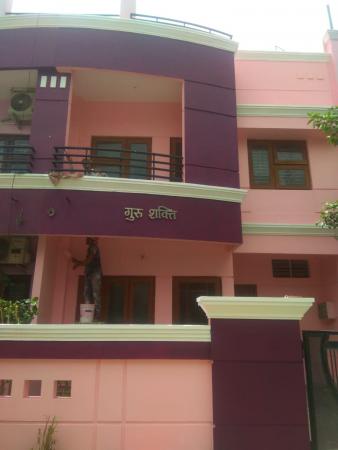 3 BHK Independent House / Villa / Bungalow for Rent of Built-up 1000 Sq.ft in Pipaliyahana Indore by krishan 3 BHK Independent House / Villa / Bungalow for Rent of Built-up 1000 Sq.ft in Pipaliyahana Indore by krishan