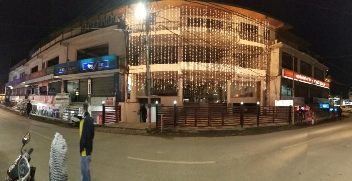 Built-up 1800 Sq.ft Retail Space for Rent in Mall Road Solan by rajiv Built-up 1800 Sq.ft Retail Space for Rent in Mall Road Solan by rajiv