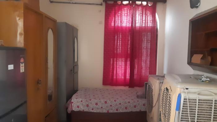 3 BHK Paying Guest for Rent of Built-up 1190 Sq.ft in Malviya Nagar New Delhi by Ritik 3 BHK Paying Guest for Rent of Built-up 1190 Sq.ft in Malviya Nagar New Delhi by Ritik