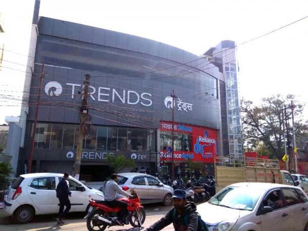 Carpet 2000 Sq.ft Office Space for Rent in Aliganj Lucknow by Kiran Carpet 2000 Sq.ft Office Space for Rent in Aliganj Lucknow by Kiran