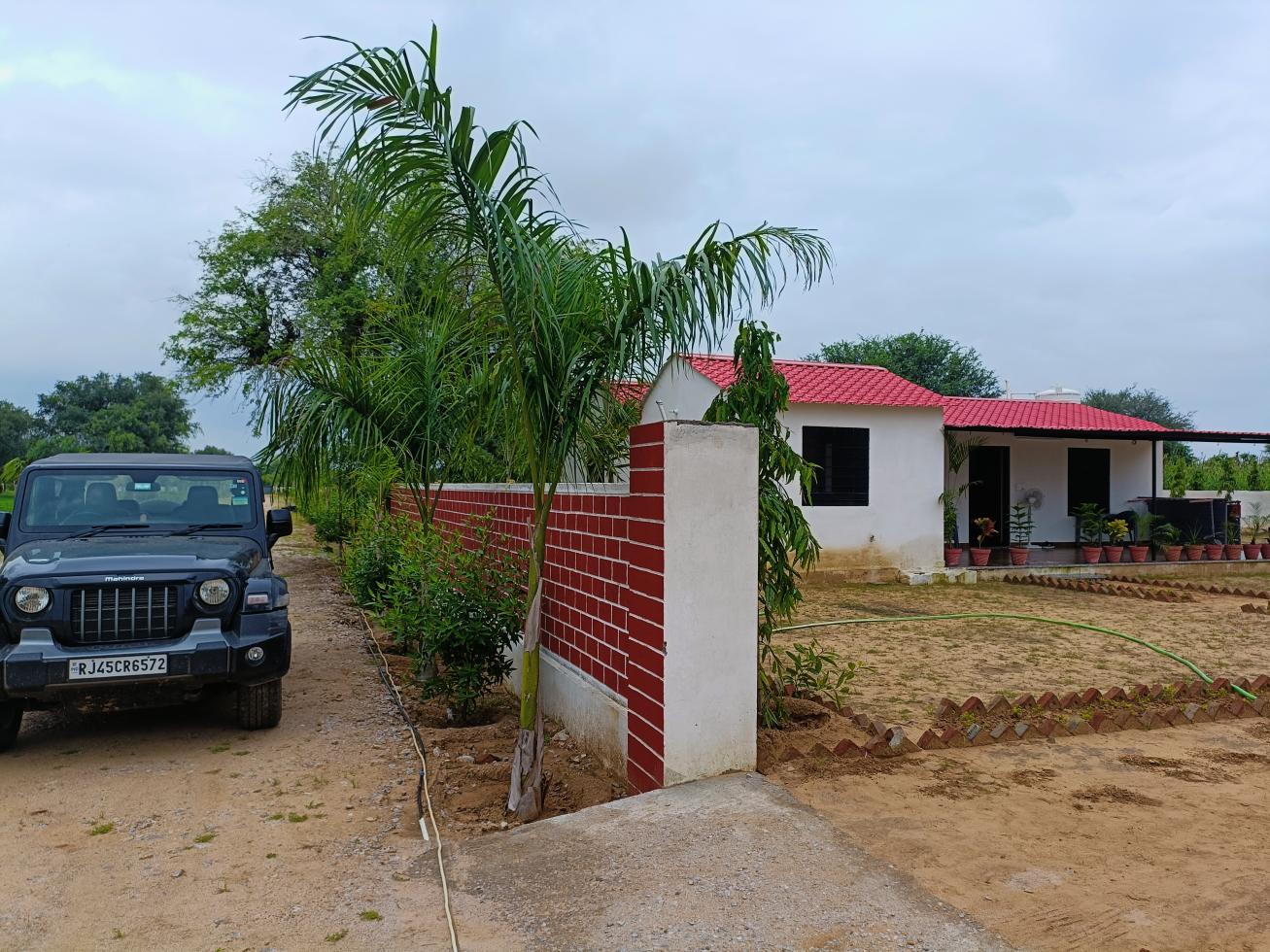 2 BHK Farm House for Sale of Plot 855 Sq.Yard in Pink City farm's Kalwar Road Jaipur by Manish Choudhary 2 BHK Farm House for Sale of Plot 855 Sq.Yard in Pink City farm's Kalwar Road Jaipur by Manish Choudhary