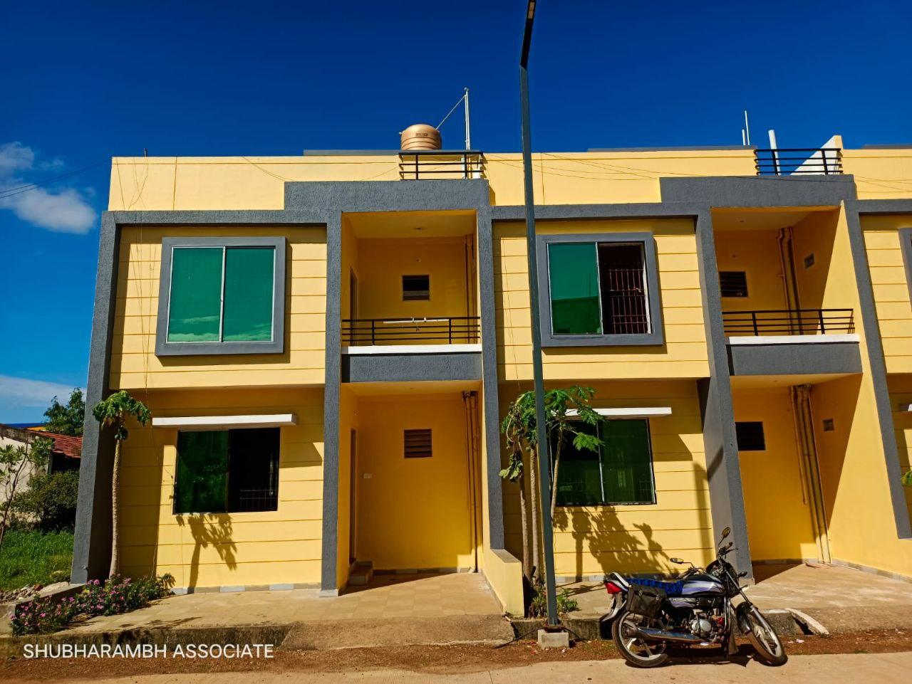4 BHK Row House for Sale of Super Built-up 1750 Sq.ft in Singapore Life City Phase 4 Bhillai by Pravesh Bhagat 4 BHK Row House for Sale of Super Built-up 1750 Sq.ft in Singapore Life City Phase 4 Bhillai by Pravesh Bhagat