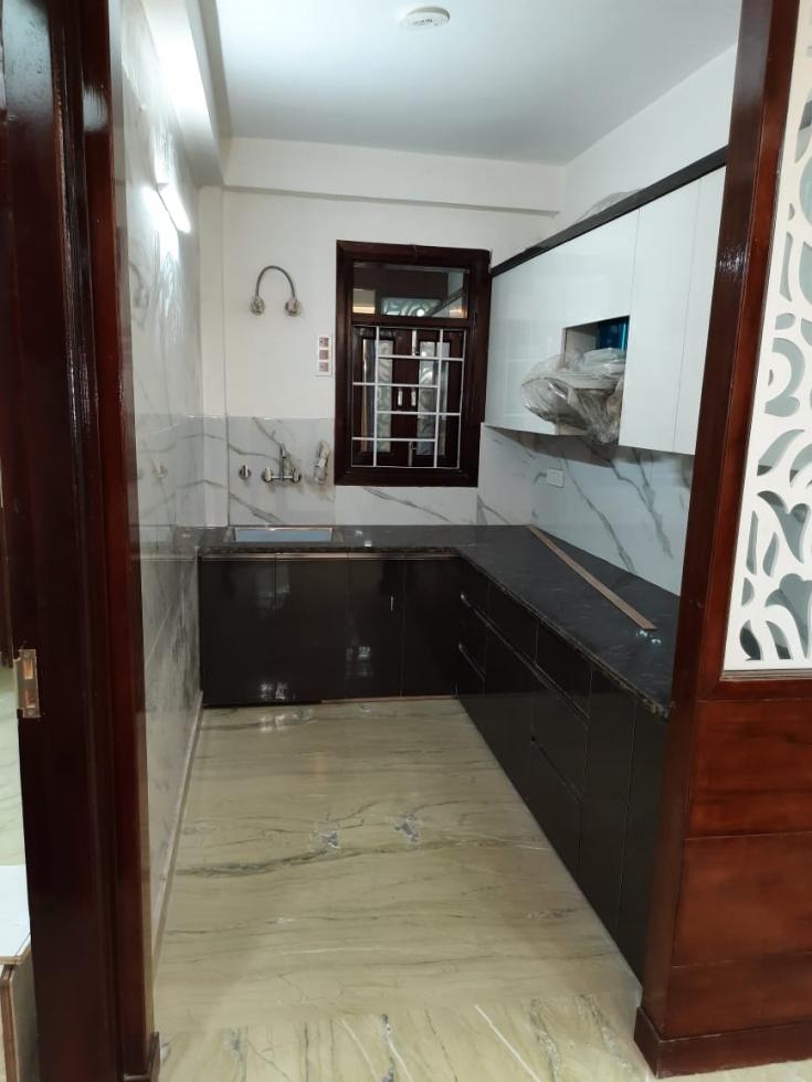 4 BHK Independent/Builder Floor for Sale of Carpet 150 Sq.Yard in Mahavir Enclave I New Delhi by Prakash Dwivedi 4 BHK Independent/Builder Floor for Sale of Carpet 150 Sq.Yard in Mahavir Enclave I New Delhi by Prakash Dwivedi