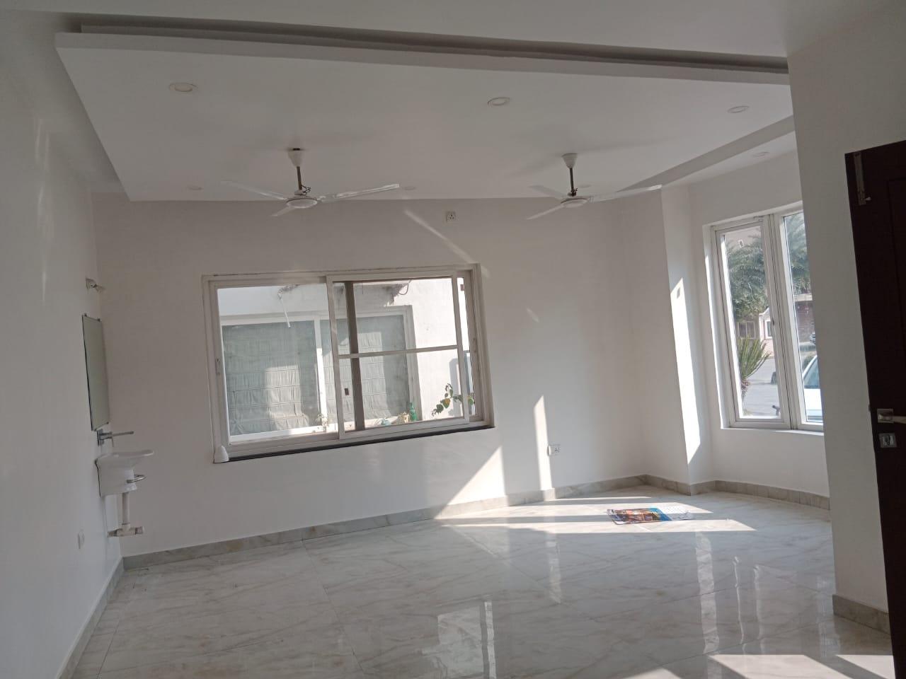 4 BHK Bungalow With Terrace for Rent of Built-up 3000 Sq.ft in Evergreen Anantara Tilhari Jabalpur by Sanjeev Namdeo 4 BHK Bungalow With Terrace for Rent of Built-up 3000 Sq.ft in Evergreen Anantara Tilhari Jabalpur by Sanjeev Namdeo