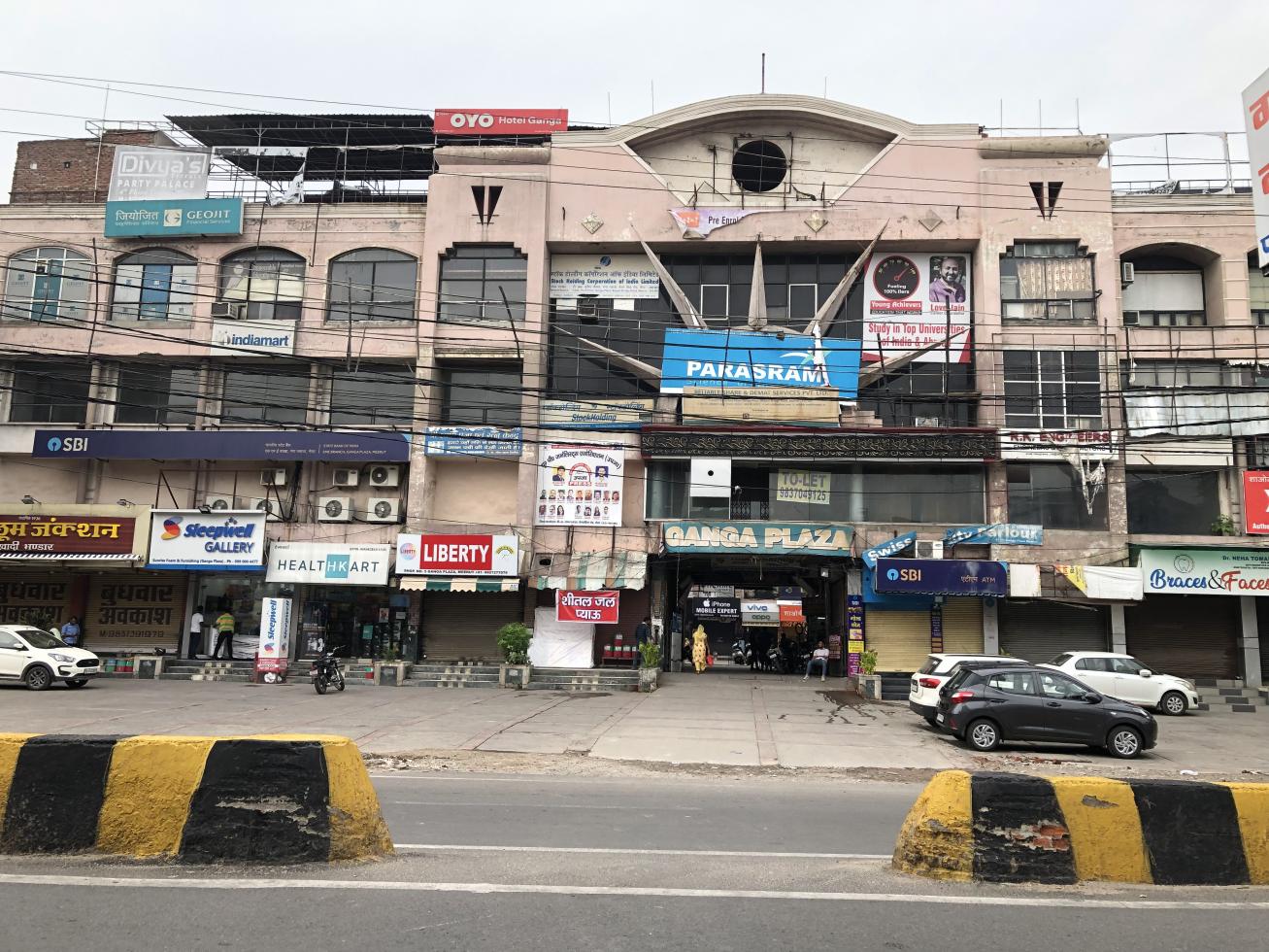 Carpet 693 Sq.ft Office Space for Sale in Ganga Plaza Begambagh Meerut by Puneet Carpet 693 Sq.ft Office Space for Sale in Ganga Plaza Begambagh Meerut by Puneet