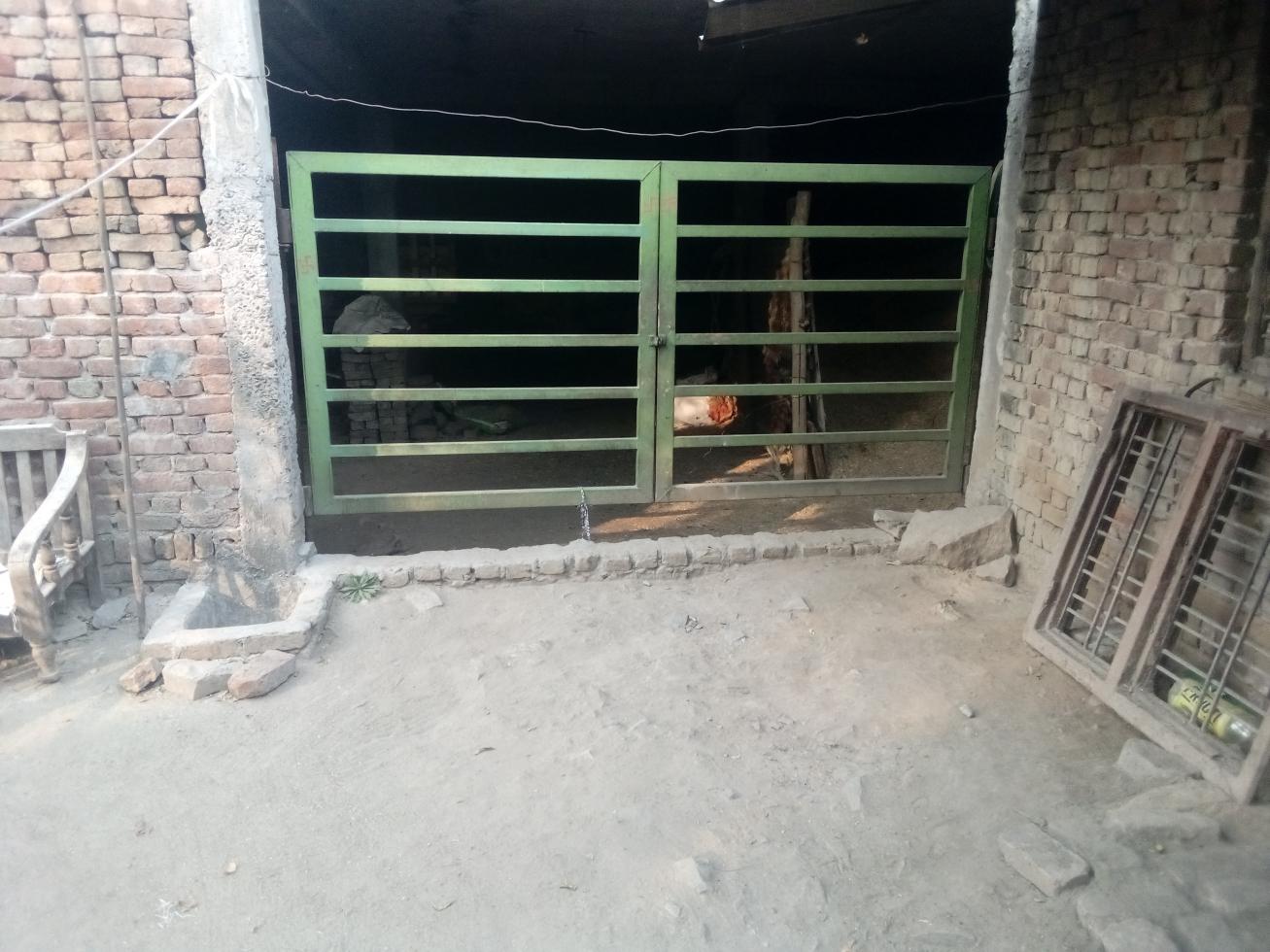 Built-up 600 Sq.ft Warehouse / Godown for Rent in   by Deepak Bhadana