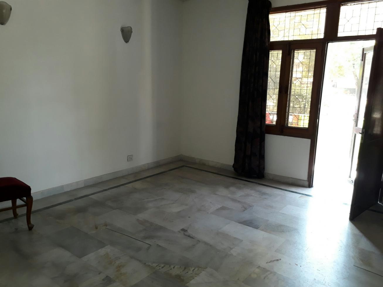 3 BHK Independent/Builder Floor for Sale of Super Built-up 1500 Sq.ft in Shivalik New Delhi by Harsh 3 BHK Independent/Builder Floor for Sale of Super Built-up 1500 Sq.ft in Shivalik New Delhi by Harsh