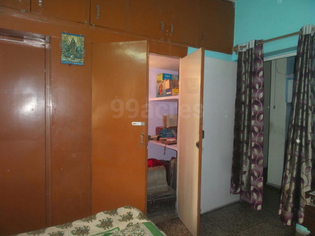 3 BHK Paying Guest for Rent of Built-up 1260 Sq.ft in Rajouri Garden New Delhi by Suhas Nigam 3 BHK Paying Guest for Rent of Built-up 1260 Sq.ft in Rajouri Garden New Delhi by Suhas Nigam