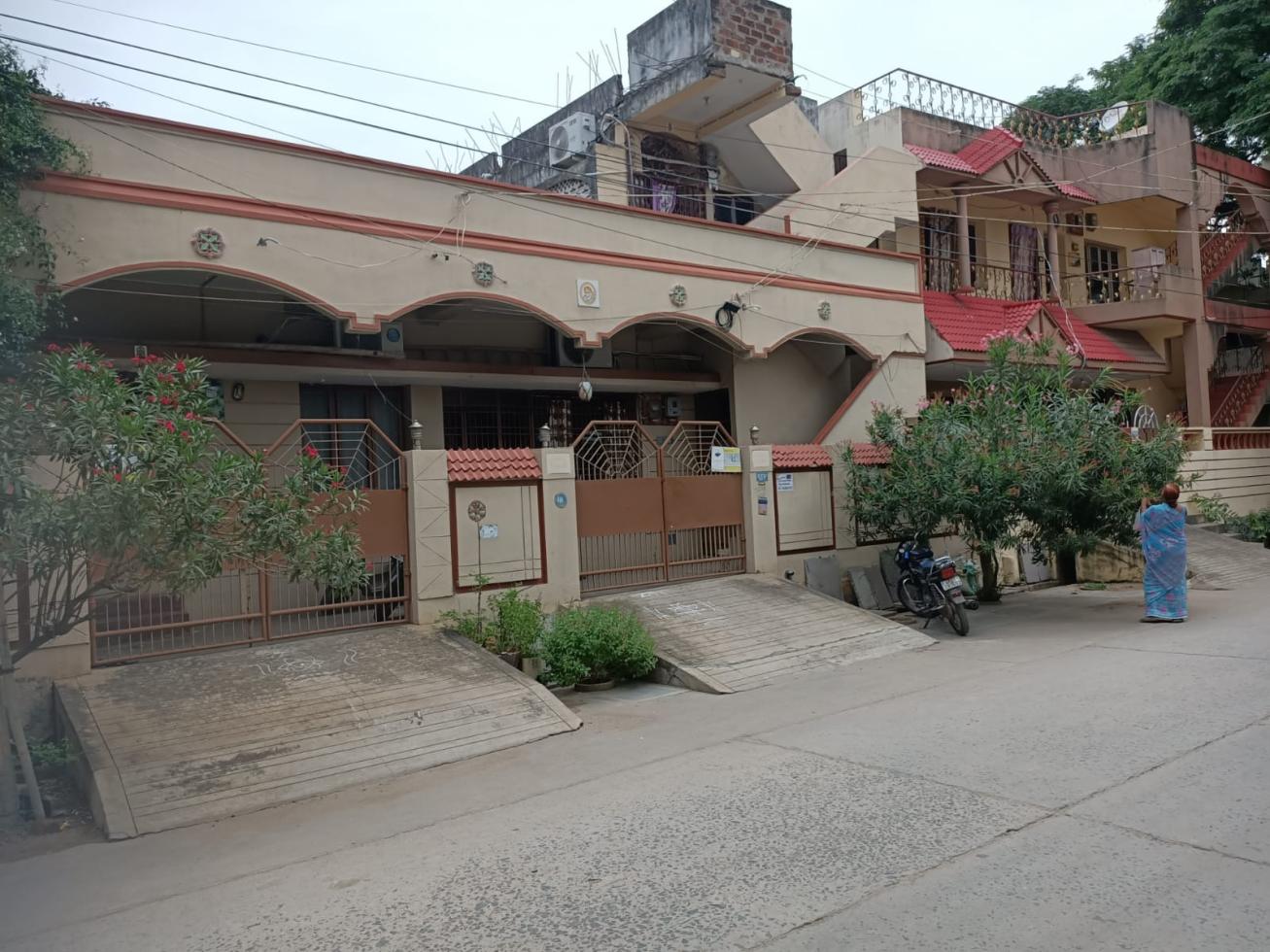 Built-up 250 Sq.Yard Commercial Shop for Sale in Amaravathi Road Guntur by Sampath Kumar Abbaraju Built-up 250 Sq.Yard Commercial Shop for Sale in Amaravathi Road Guntur by Sampath Kumar Abbaraju