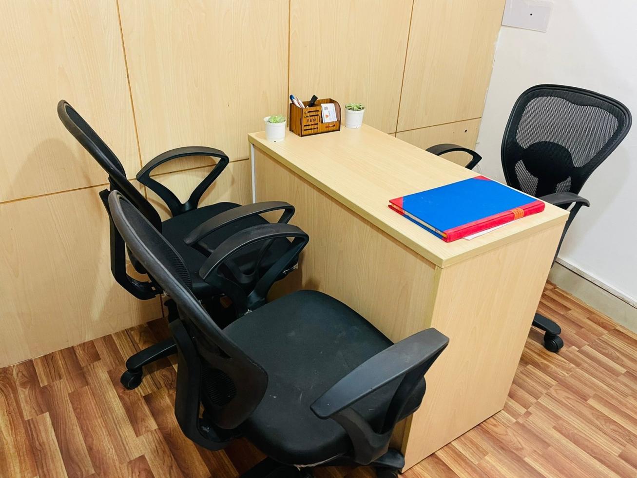 Built-up 2000 Sq.ft Office Space for Rent in Saligramam Chennai by Dhivya Built-up 2000 Sq.ft Office Space for Rent in Saligramam Chennai by Dhivya
