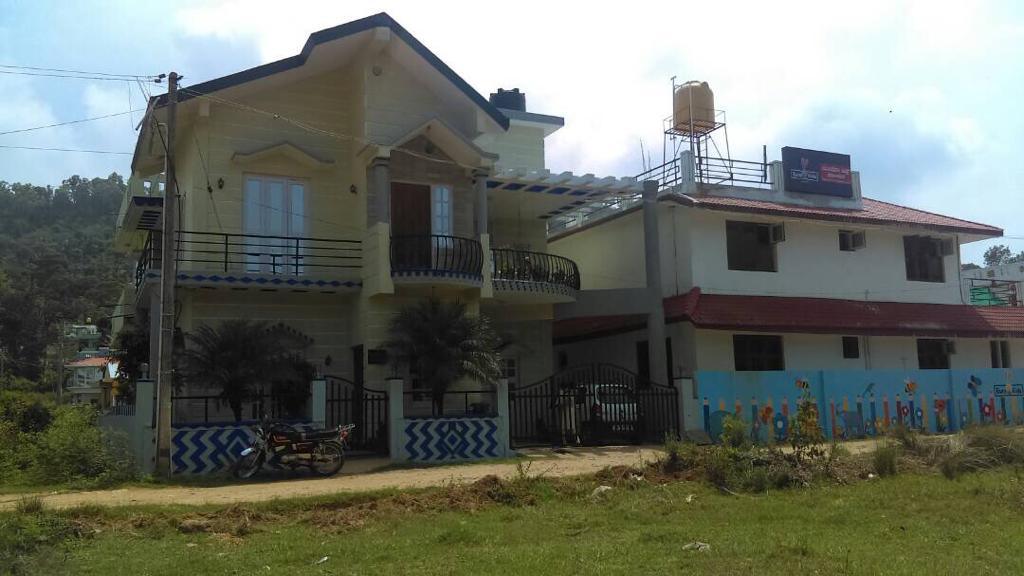 6 BHK Duplex Villa for Sale of Carpet 2300 Sq.ft in Virajpet Kodagu by Lokesh 6 BHK Duplex Villa for Sale of Carpet 2300 Sq.ft in Virajpet Kodagu by Lokesh