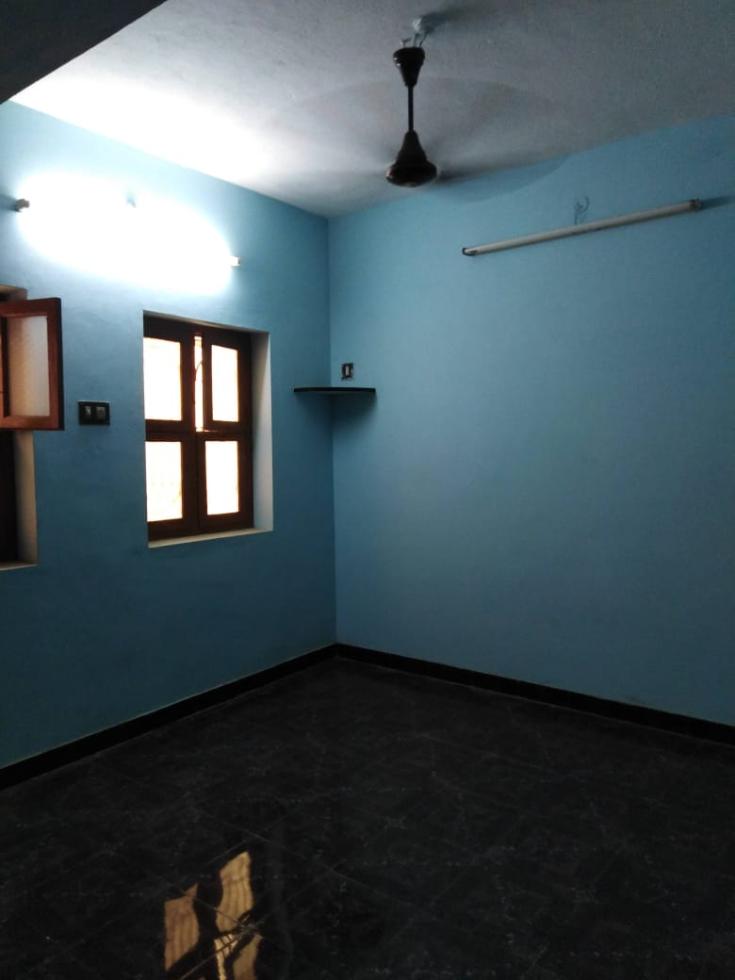 2 BHK Independent House / Villa / Bungalow for Rent of Carpet 1200 Sq.ft in North Main Street Thanjavur by Manikandan K 2 BHK Independent House / Villa / Bungalow for Rent of Carpet 1200 Sq.ft in North Main Street Thanjavur by Manikandan K