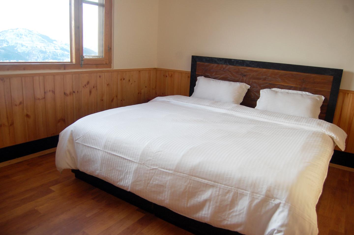 Carpet 2000 Sq.ft Hotel/Restaurant for Rent in Theog Shimla by Rakesh Verma Carpet 2000 Sq.ft Hotel/Restaurant for Rent in Theog Shimla by Rakesh Verma