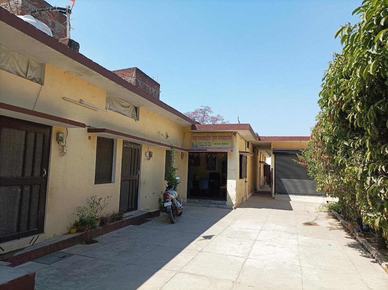 4 BHK Independent House / Villa / Bungalow for Sale of Plot 7000 Sq.ft in Motisagar Balrampur by Tushar Agrawal 4 BHK Independent House / Villa / Bungalow for Sale of Plot 7000 Sq.ft in Motisagar Balrampur by Tushar Agrawal