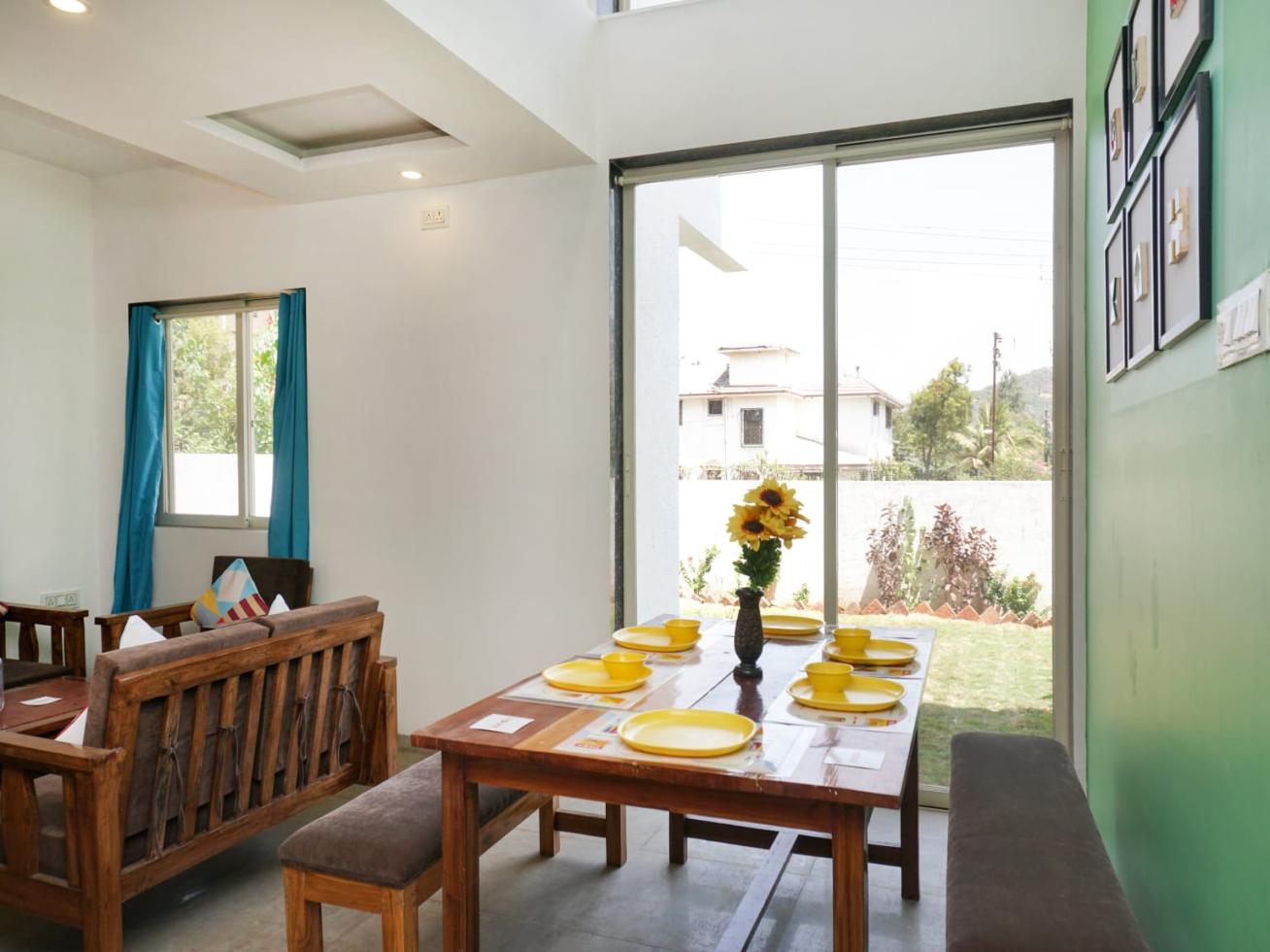 2 BHK Bungalow With Terrace for Sale of Built-up 2000 Sq.ft in Lonavala by Mayur Malwadkar 2 BHK Bungalow With Terrace for Sale of Built-up 2000 Sq.ft in Lonavala by Mayur Malwadkar