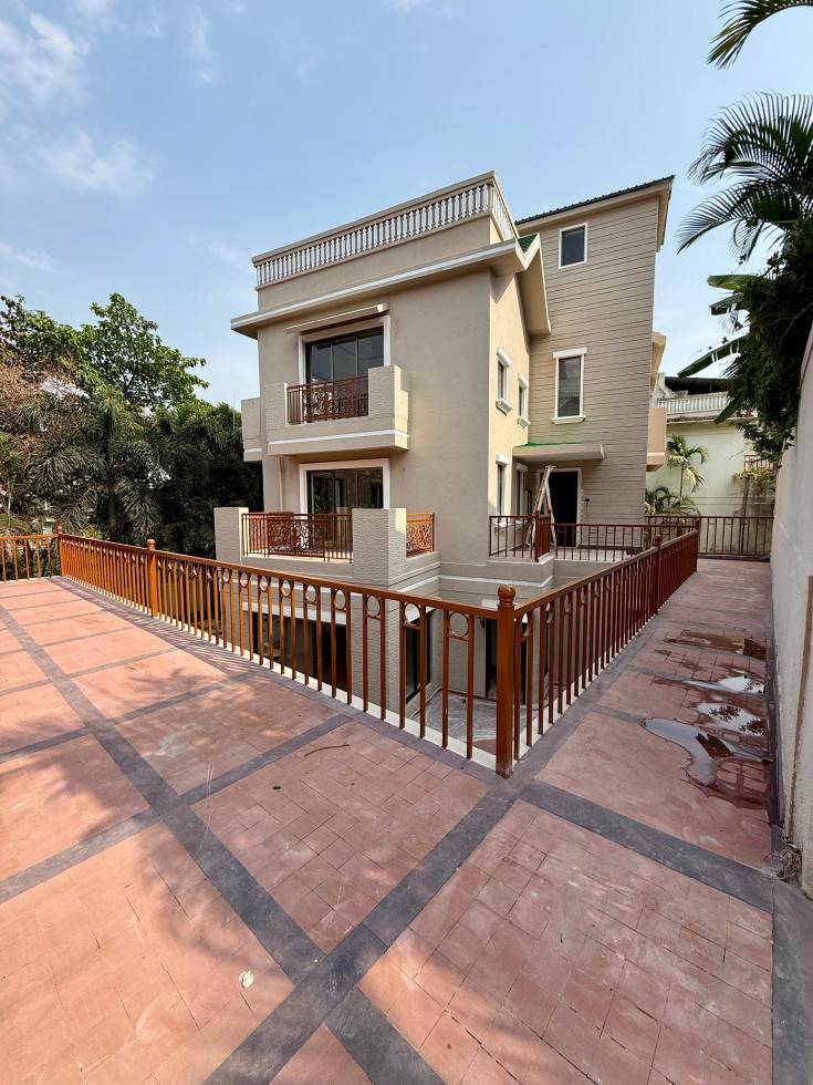 5 BHK Independent House / Villa / Bungalow for Sale of Built-up 6500 Sq.ft in Sun Glory - Tungarli Tungarli Lonavala by Dinesh Tripathi 5 BHK Independent House / Villa / Bungalow for Sale of Built-up 6500 Sq.ft in Sun Glory - Tungarli Tungarli Lonavala by Dinesh Tripathi