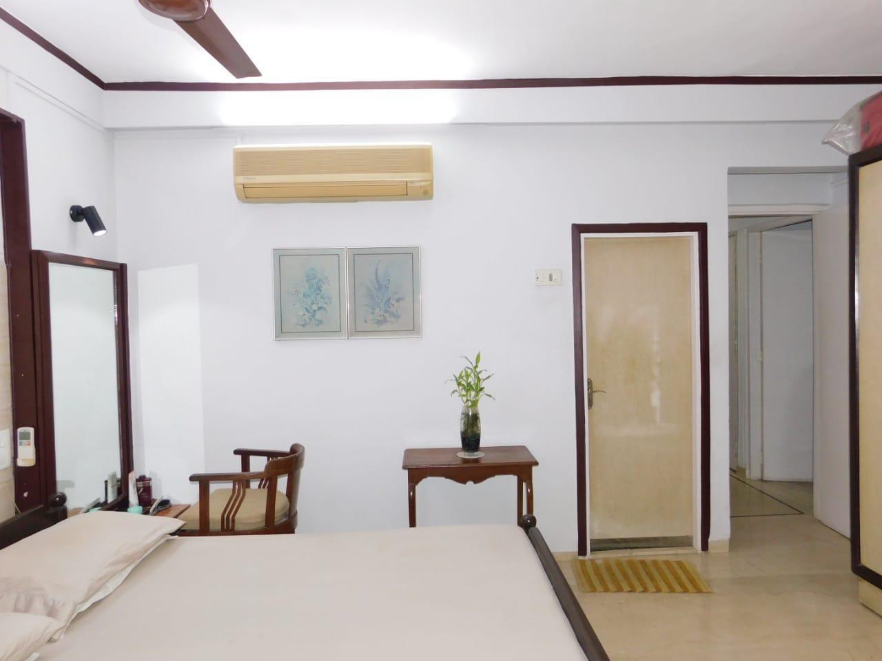 4 BHK Independent House / Villa / Bungalow for Sale of Carpet 2760 Sq.ft in Khar West Mumbai by Dinesh Tripathi 4 BHK Independent House / Villa / Bungalow for Sale of Carpet 2760 Sq.ft in Khar West Mumbai by Dinesh Tripathi