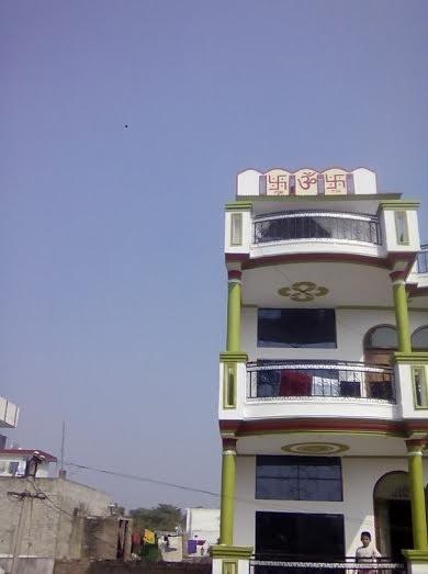 2 BHK Flat for Rent of Built-up 1350 Sq.ft in   by SARITA
