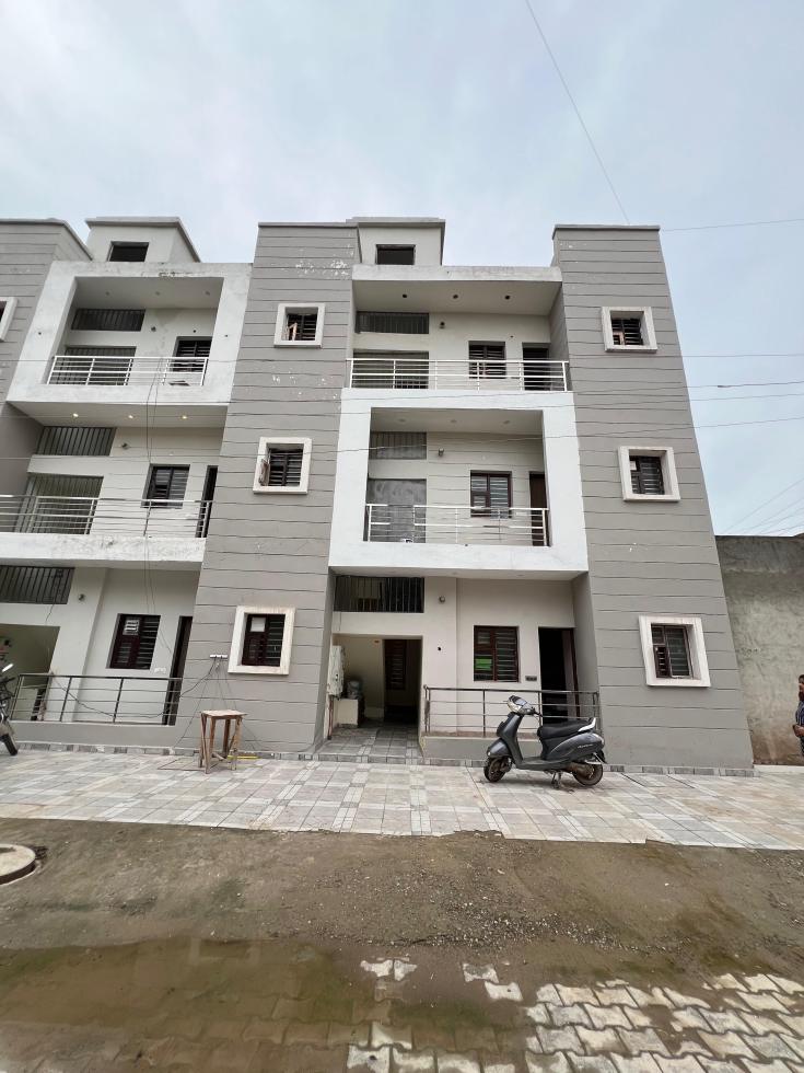 3 BHK Flat for Sale of Built-up 1305 Sq.ft in by Three Estate Builders & Promoters Pvt Ltd 3 BHK Flat for Sale of Built-up 1305 Sq.ft in by Three Estate Builders & Promoters Pvt Ltd