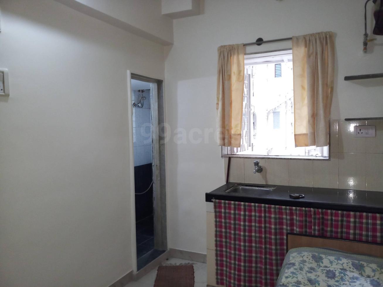 1 RK Flat for Rent of Built-up 200 Sq.ft in Vindhyachal Co. Op. Housing Society Bandra West Mumbai by Ayan Sk