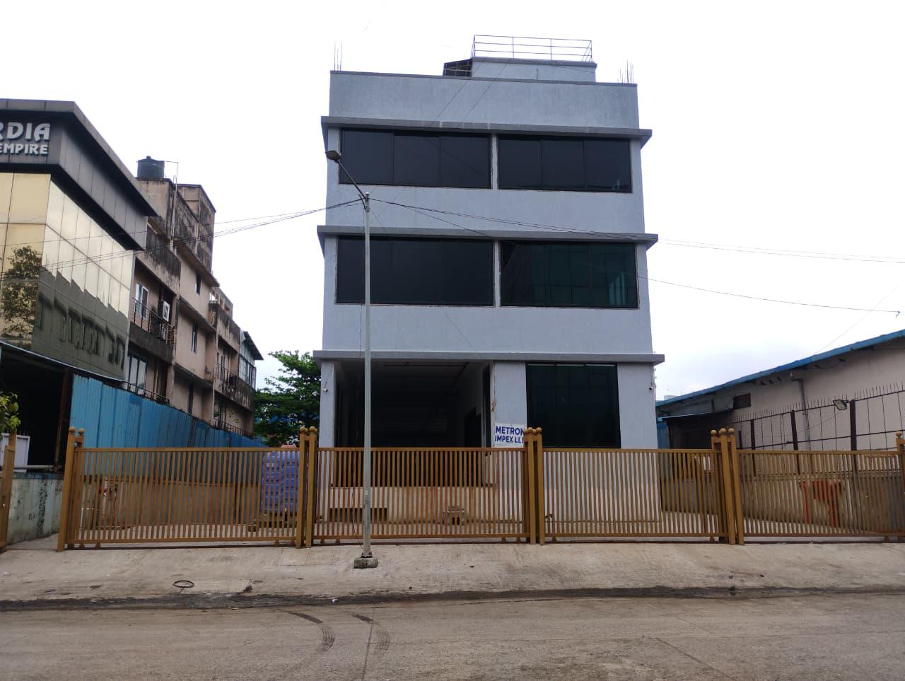Carpet 10000 Sq.ft Warehouse / Godown for Rent in Vashi Navi Mumbai by Dinesh Tripathi