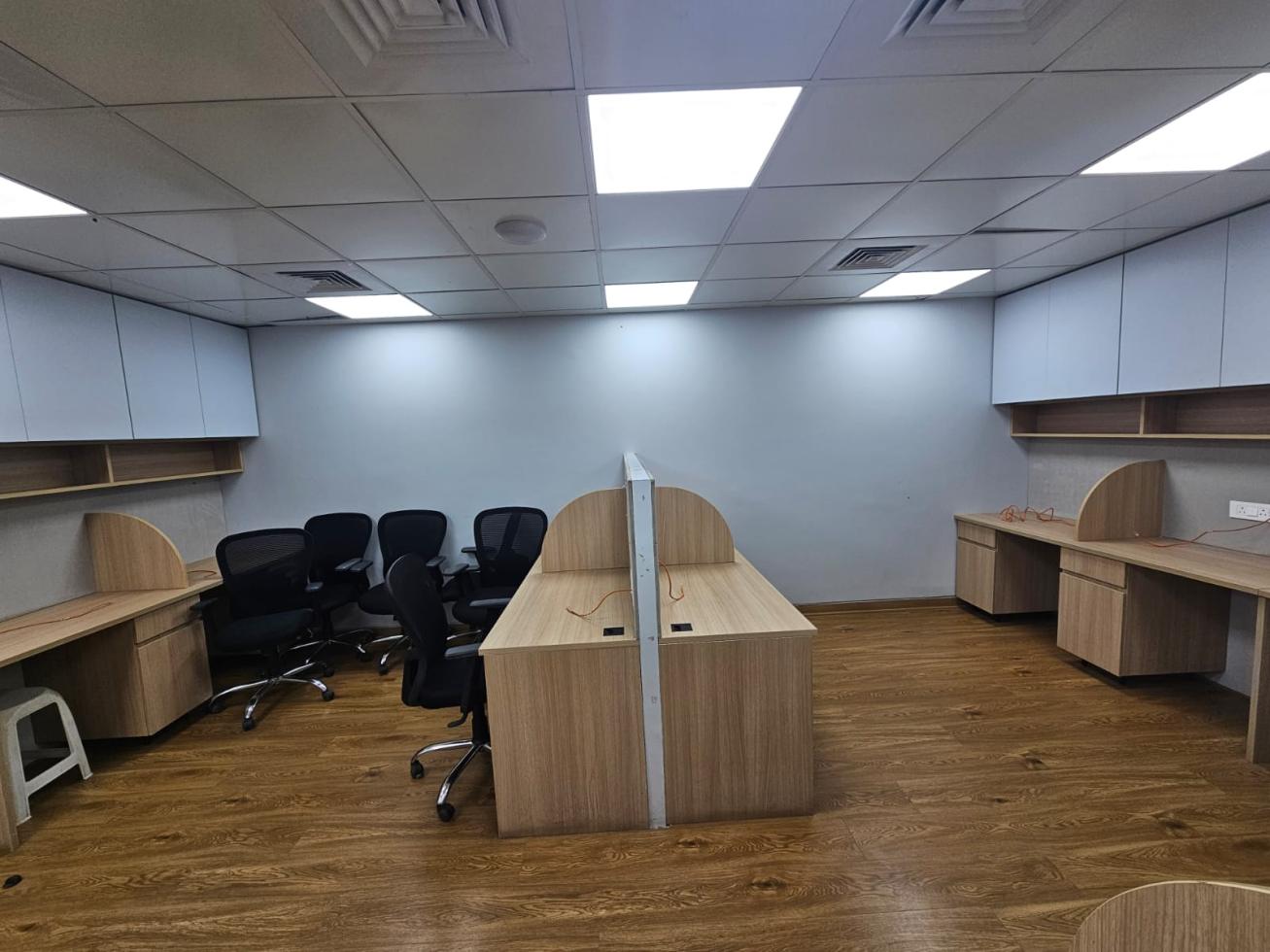 Carpet 774 Sq.ft Office Space for Rent in Trade Centre Bandra East Mumbai by Dinesh Tripathi