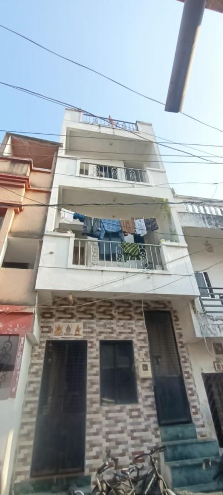  Full Building for Sale of Super Built-up 1150 Sq.ft in New VIP Road Vadodara by Urmilaben Chandubhai