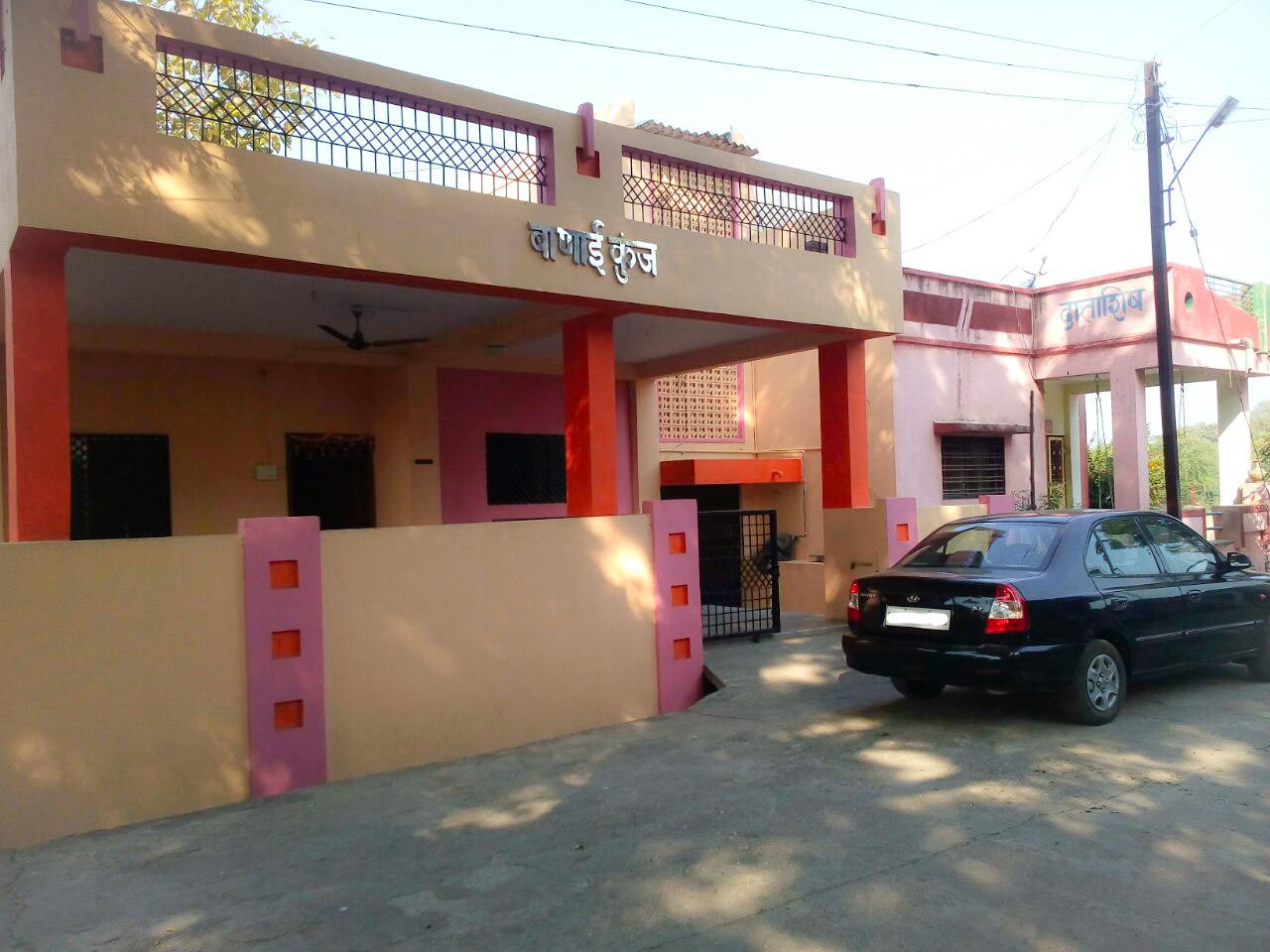 2 BHK Independent House / Villa / Bungalow for Sale of Built-up 1800 Sq.ft in Chopda Jalgaon by Mr Rajput