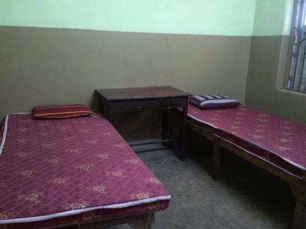 2 BHK Paying Guest for Rent of Built-up 500 Sq.ft in Kasba Golpark Kolkata by Amal Samaddar 2 BHK Paying Guest for Rent of Built-up 500 Sq.ft in Kasba Golpark Kolkata by Amal Samaddar
