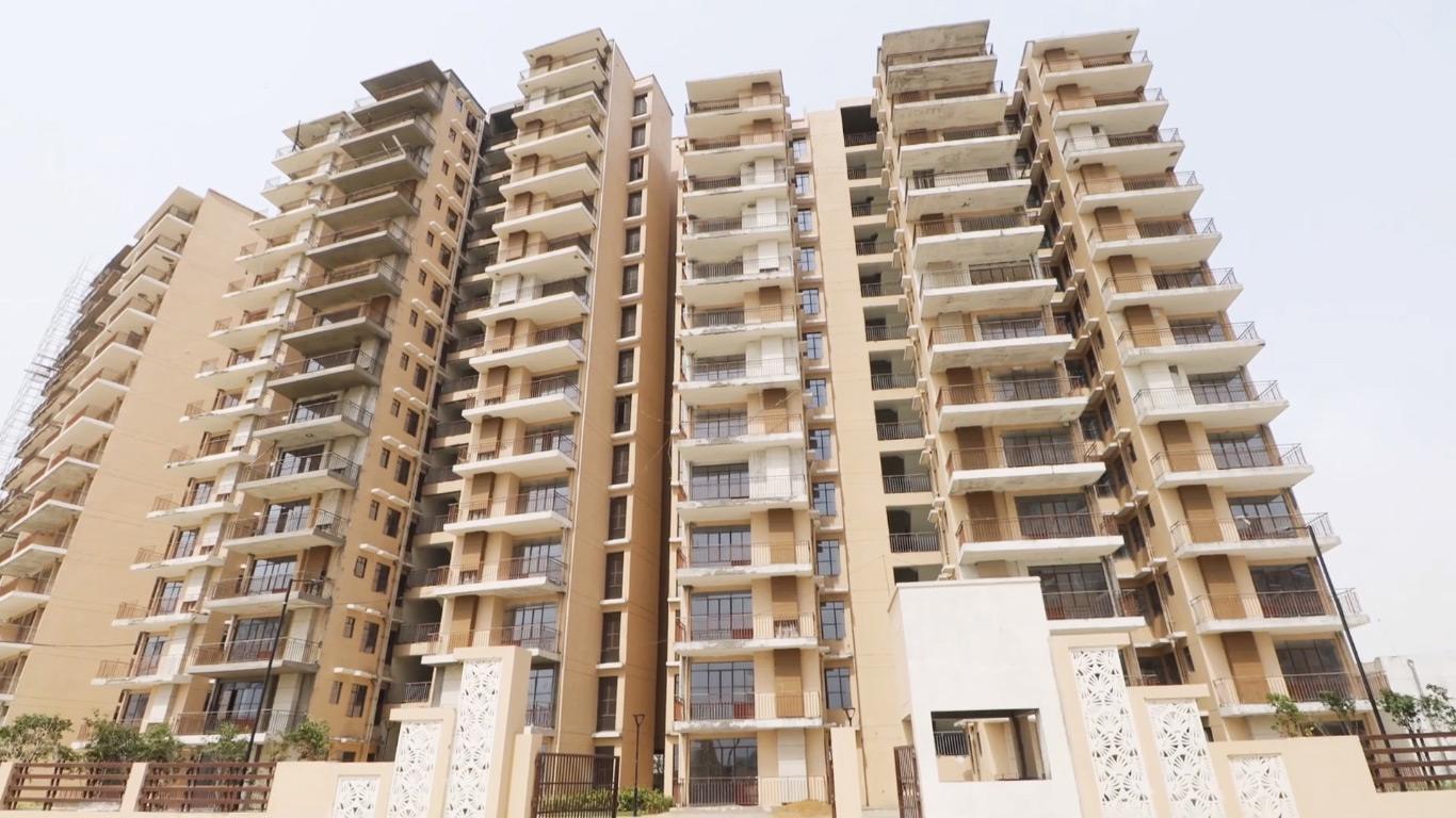 2 BHK Flat for Sale of Super Built-up 735 Sq.ft in Signature Global Synera Sector 81 Gurgaon by Shridhar 2 BHK Flat for Sale of Super Built-up 735 Sq.ft in Signature Global Synera Sector 81 Gurgaon by Shridhar