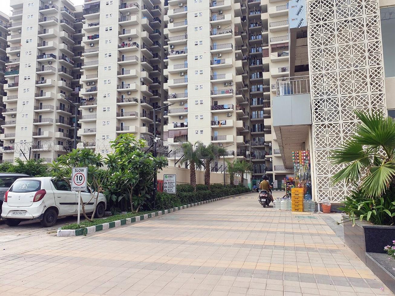 2 BHK Flat for Sale of Carpet 569 Sq.ft in Signature The Roselia Sector95A Gurgaon by Amol Shinde 2 BHK Flat for Sale of Carpet 569 Sq.ft in Signature The Roselia Sector95A Gurgaon by Amol Shinde