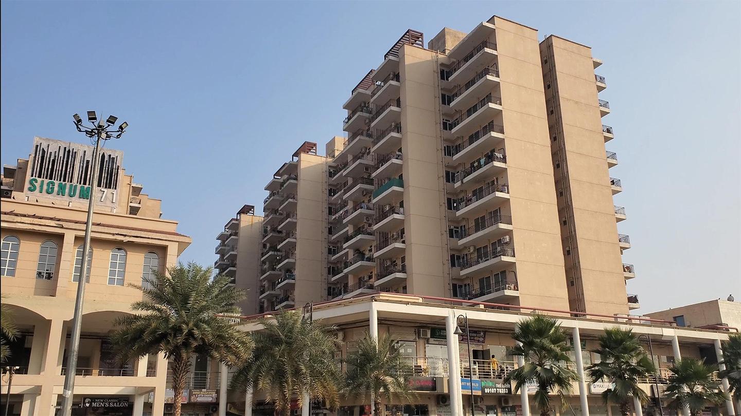 2 BHK Flat for Sale of Carpet 541 Sq.ft in Signature Andour Heights Behrampur Gurgaon by Komal Singh 2 BHK Flat for Sale of Carpet 541 Sq.ft in Signature Andour Heights Behrampur Gurgaon by Komal Singh