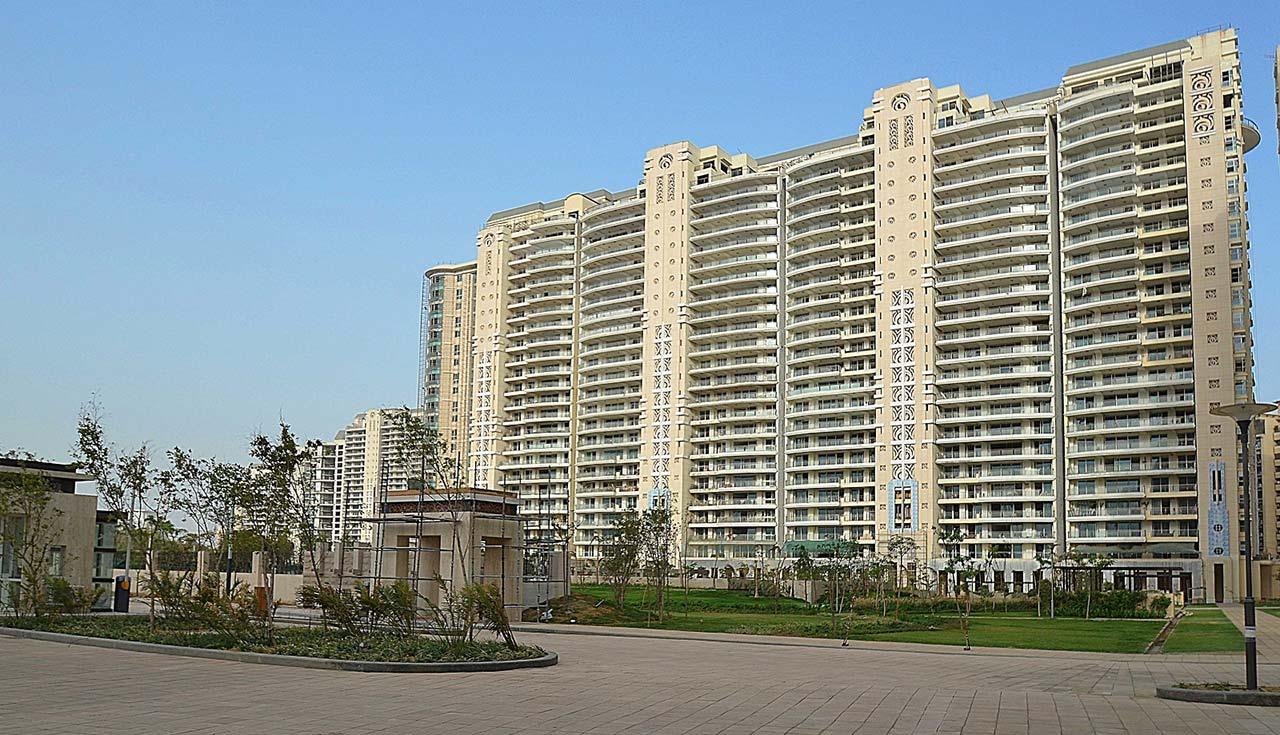 5 BHK Flat for Sale of Super Built-up 10777 Sq.ft in DLF The Magnolias Sector42 Gurgaon by Vishnu Kumar 5 BHK Flat for Sale of Super Built-up 10777 Sq.ft in DLF The Magnolias Sector42 Gurgaon by Vishnu Kumar