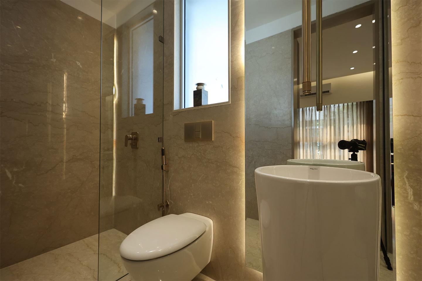 Platinum 53 West - Washroom