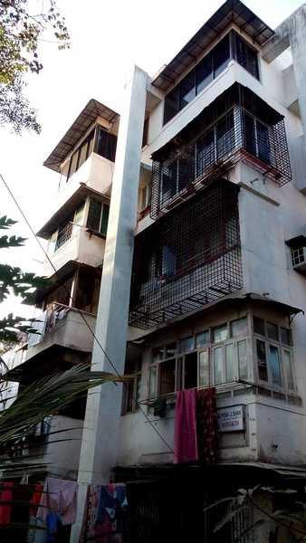 3 BHK Flat for Rent of Carpet 1066 Sq.ft in Tejkiran Vile Parle East Mumbai by Pratik