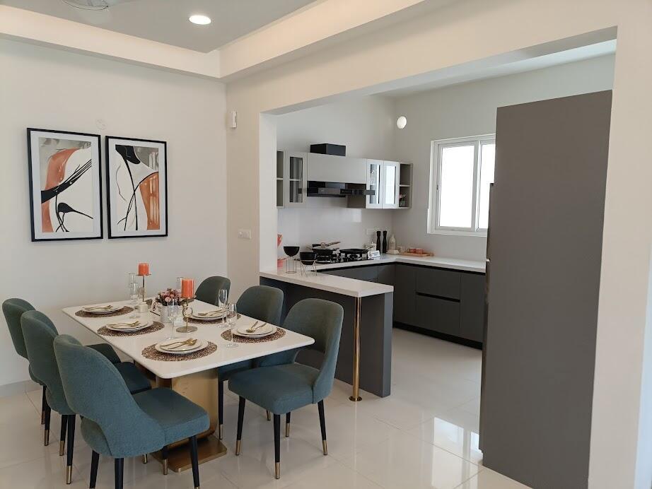 Kalyani LivingTree - Dining Table